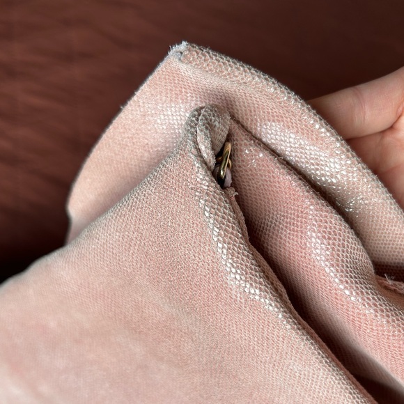 RED by Valentino Shimmery Dusty Pink Bag With Bow With Chain Strap - Picture 5 of 17